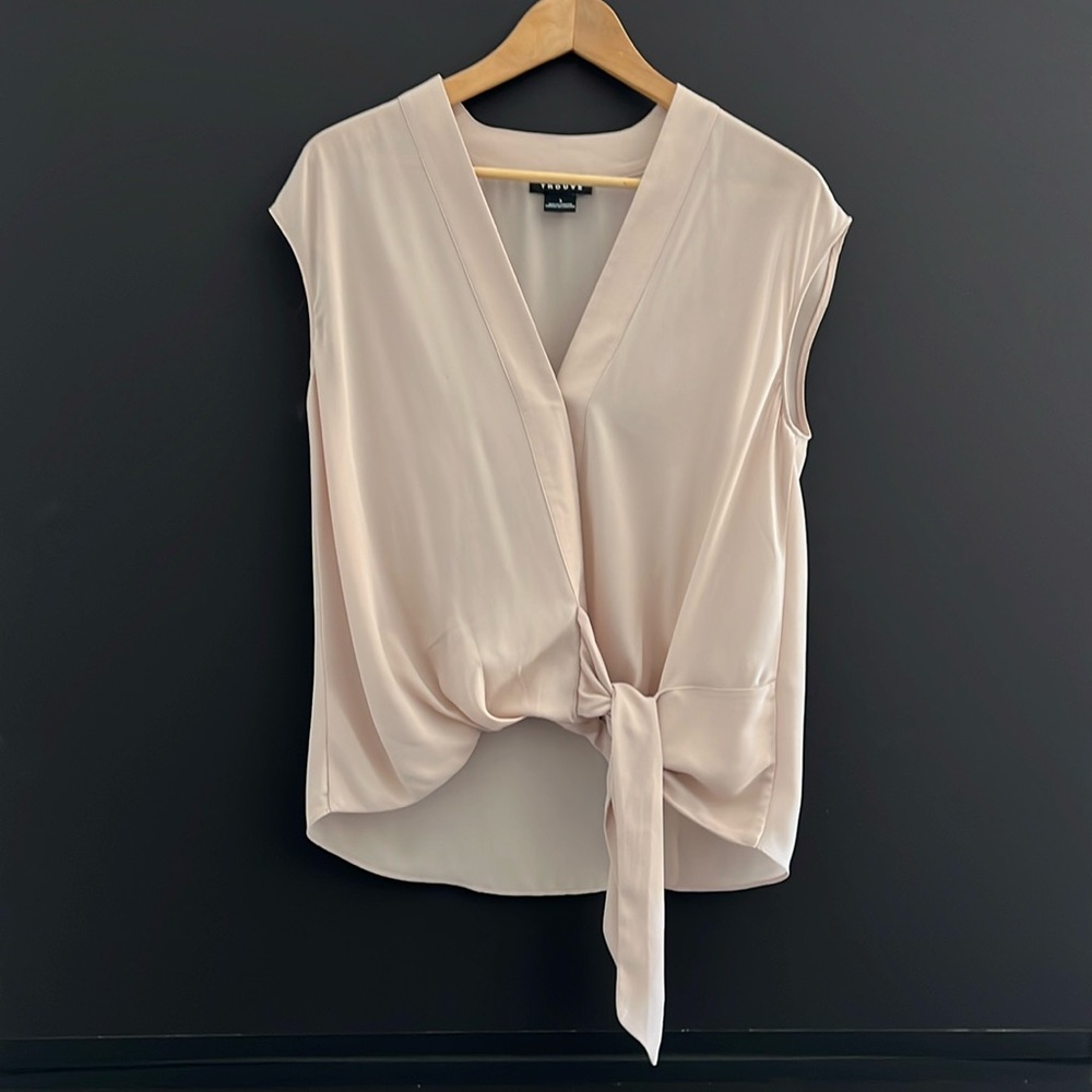 Elegant Sleeveless Blouse Dusty Pink Tan Size Small V-neck Tie waist on side